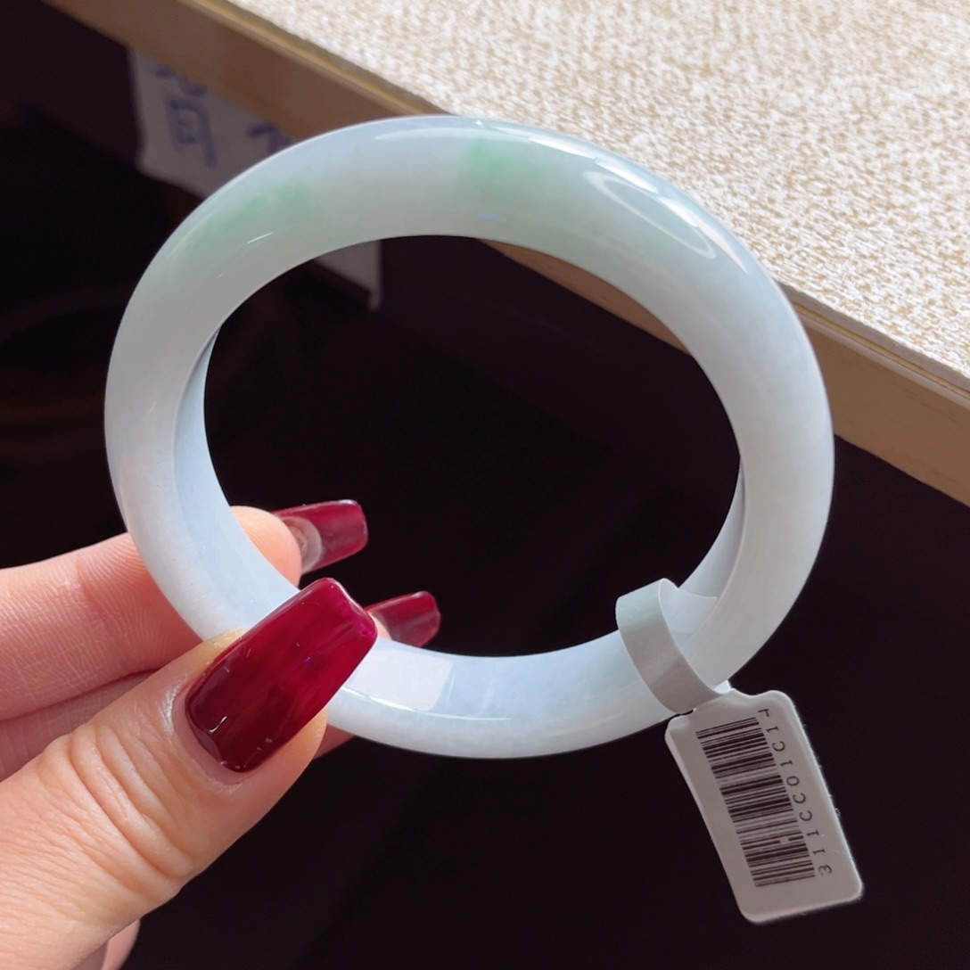 翡翠手镯未镶嵌手镯