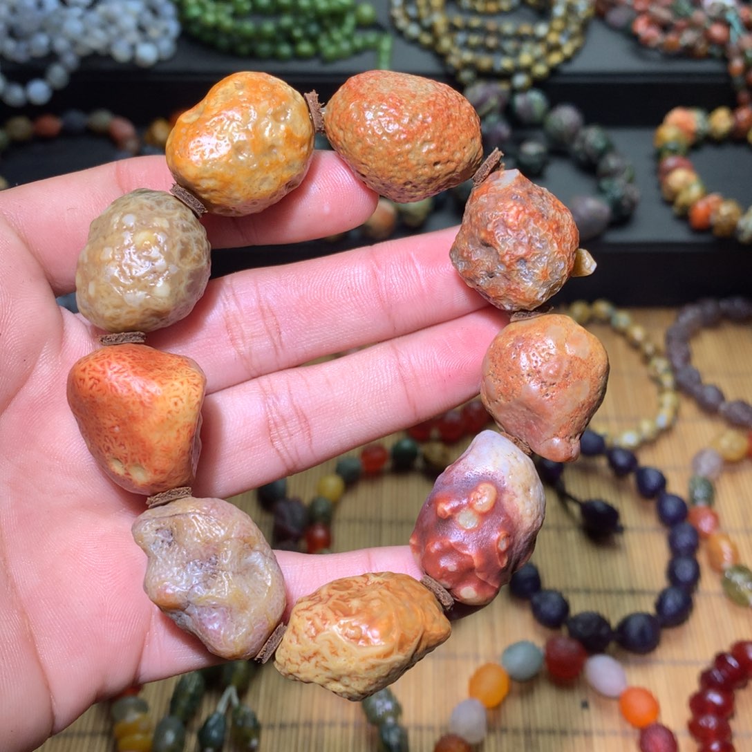 照***月玛瑙/玉髓未镶嵌阿拉善戈壁玛瑙