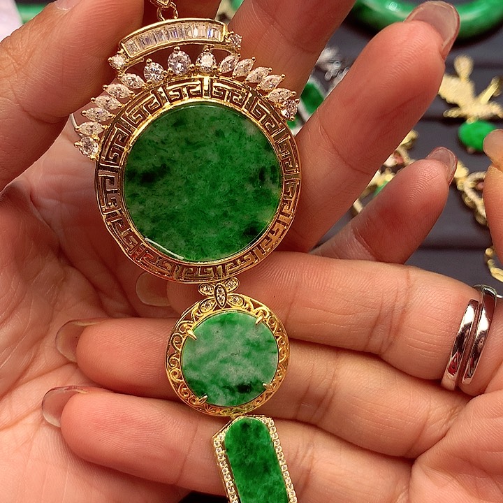 翡翠颈饰银S925镶嵌翡翠