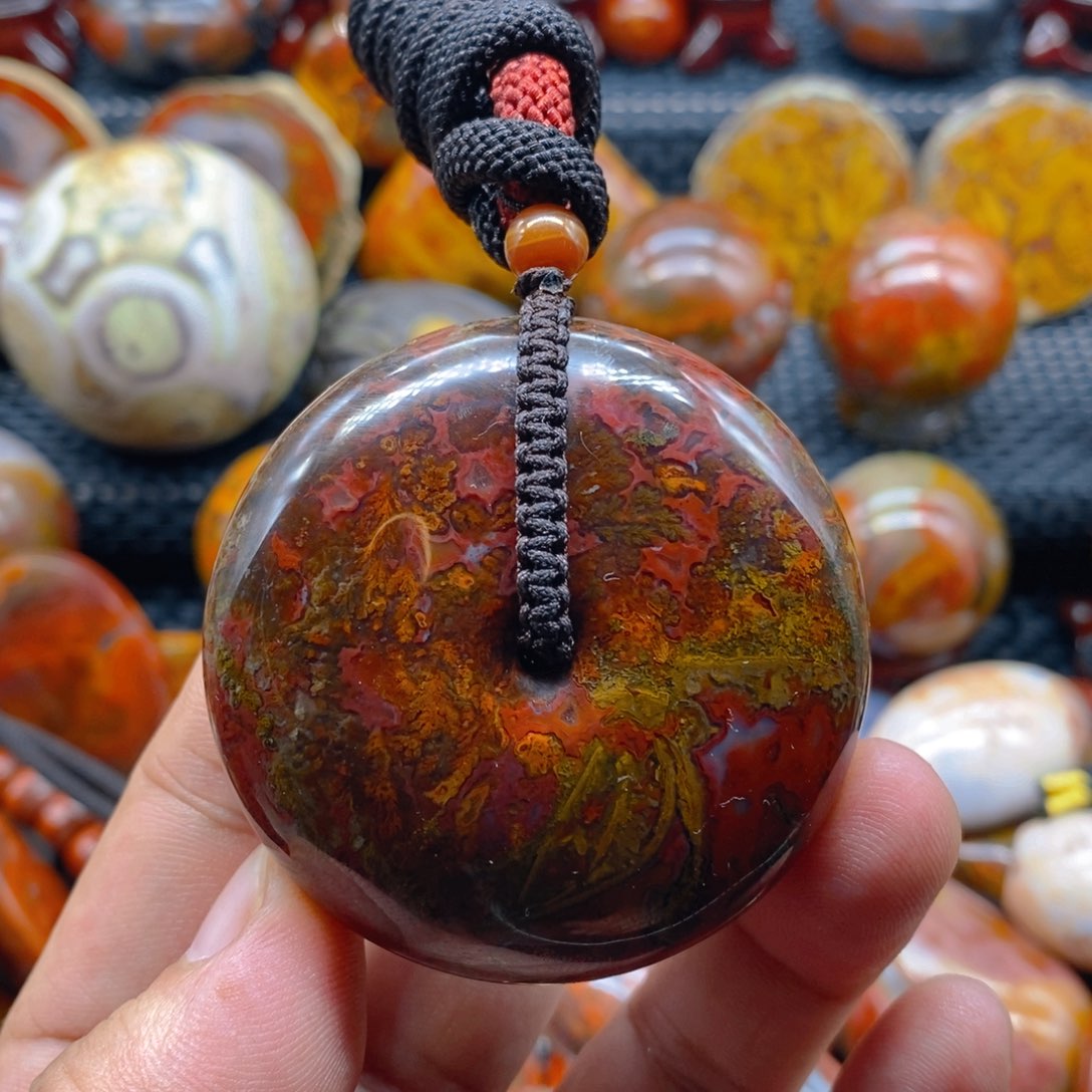 菜***菜玛瑙/玉髓未镶嵌颈饰