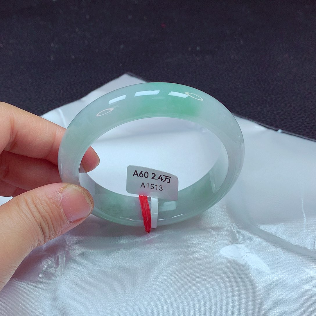 翡翠手镯未镶嵌手镯60