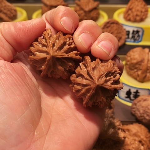 吊坠文玩核桃三棱