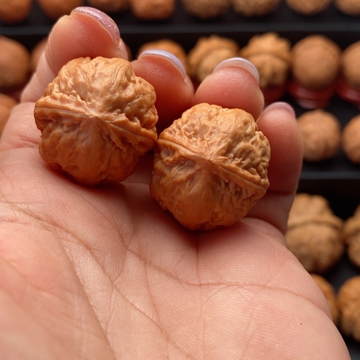 文玩核桃把件精品文玩手捻元