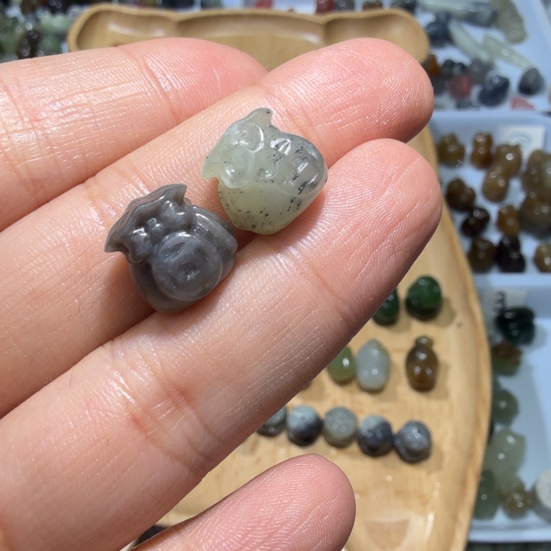 发***财和田玉未镶嵌珠宝奇石