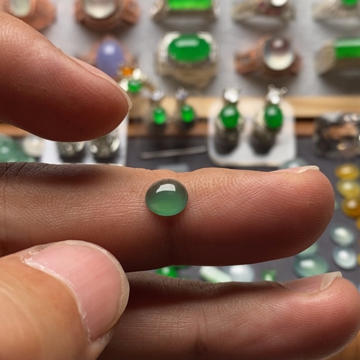 翡翠裸石冰种蓝冰戒面