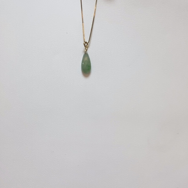 翡翠18K金镶嵌颈饰简单