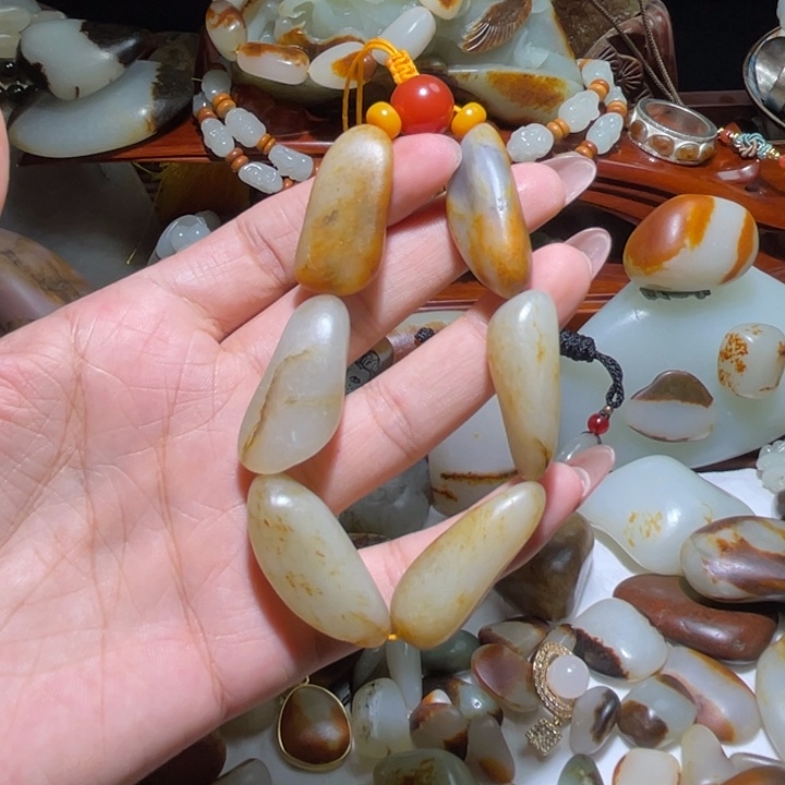 未镶嵌和田玉挂件