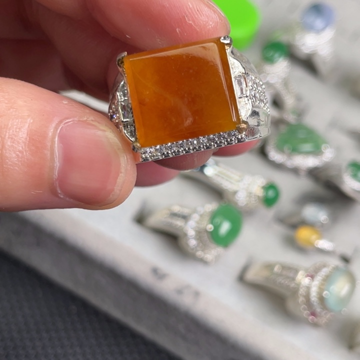 翡翠未镶嵌戒指缅甸天然翡翠戒指