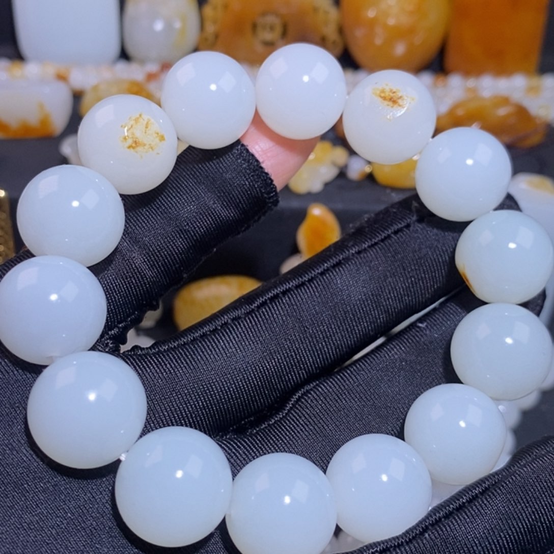 小****和田玉未镶嵌手链