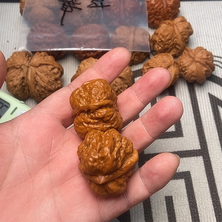 核桃为特色种植方式为重点