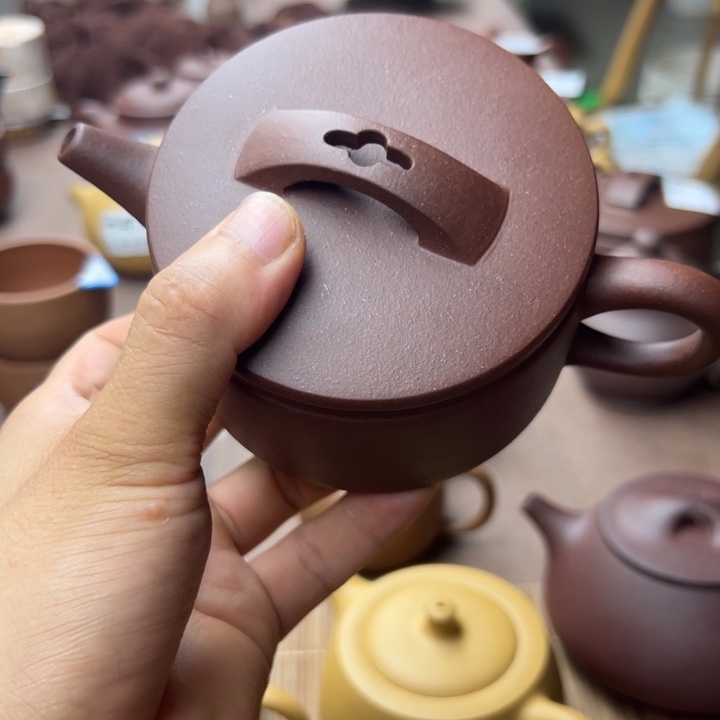 茶壶紫砂底槽清汉瓦220左右瑕疵不挑