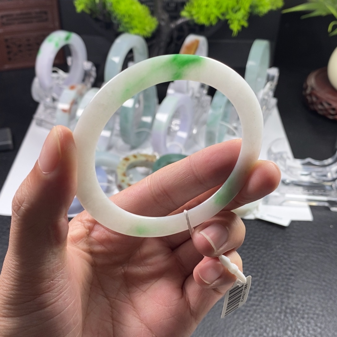 未镶嵌手镯翡翠手镯