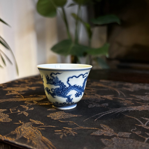 【南风】仿明成功青花绿彩 双龙岩茶杯