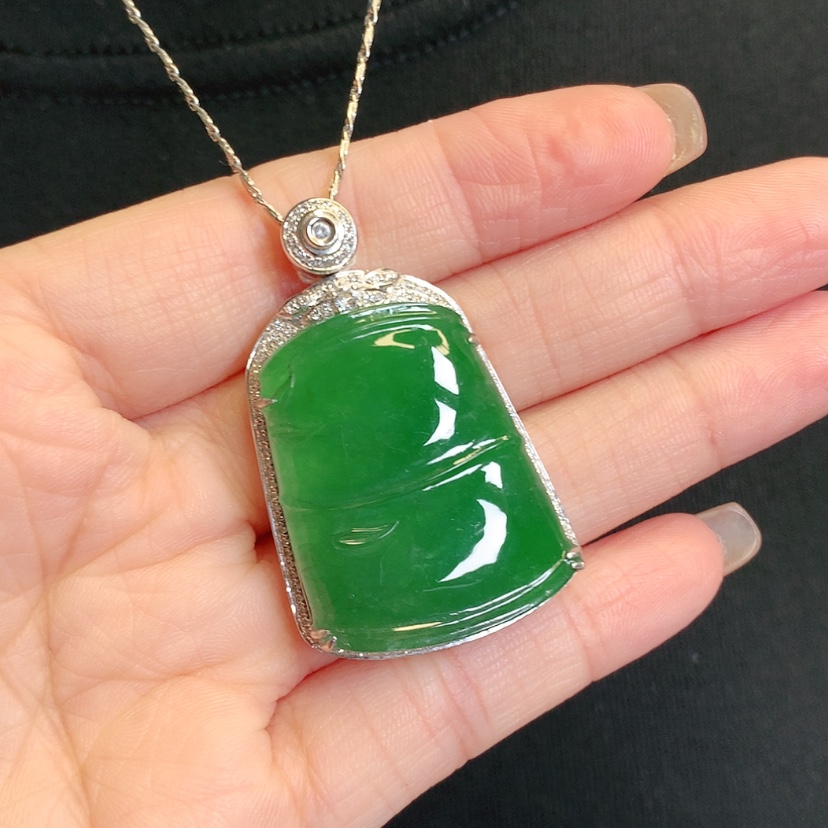 【闪购商品】翡翠18K金镶嵌吊坠(赠链)竹节
