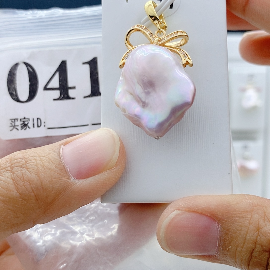 钛钢颈饰淡水珍珠