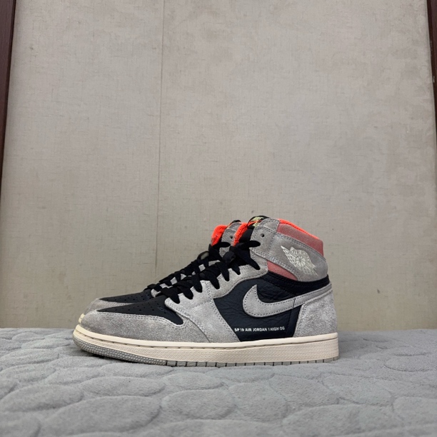 95新 AIR JORDAN 43码/aj1灰麂皮/95新/原盒/板鞋