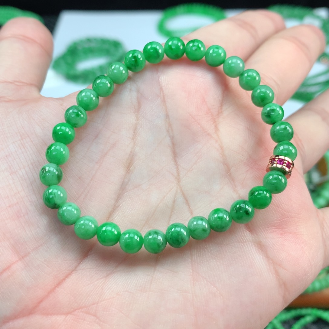 翡翠手链未镶嵌翡翠