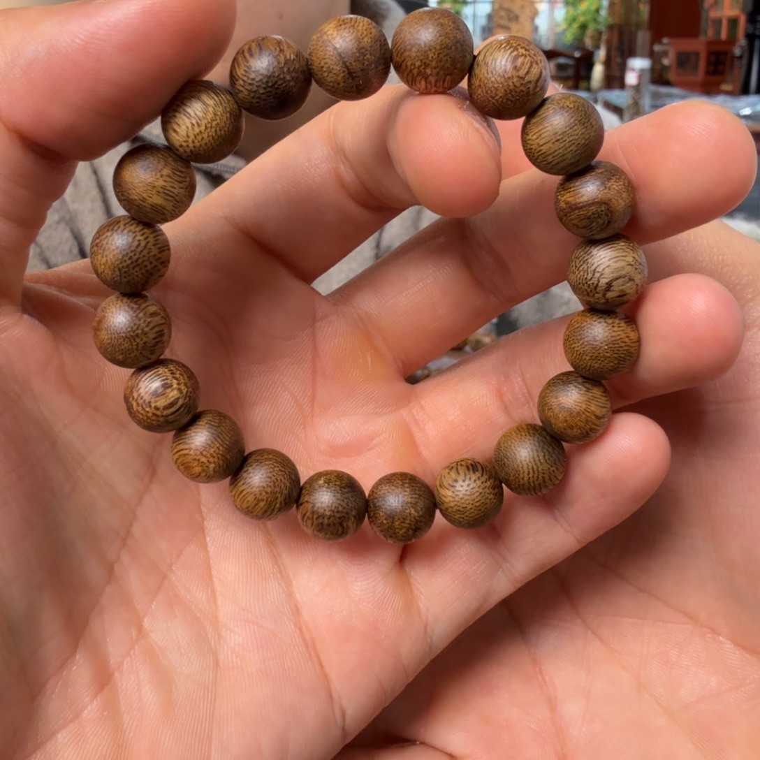 沉香手串每日一漏 10mm圆珠 