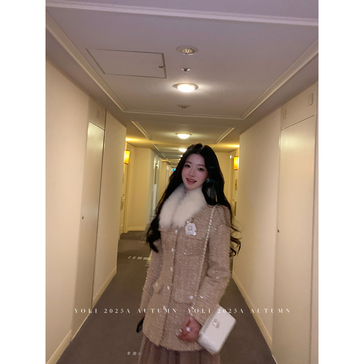 YOLI 张宥利 "新贵美人"黄色圆领小香风外套女冬减龄修身显瘦上衣