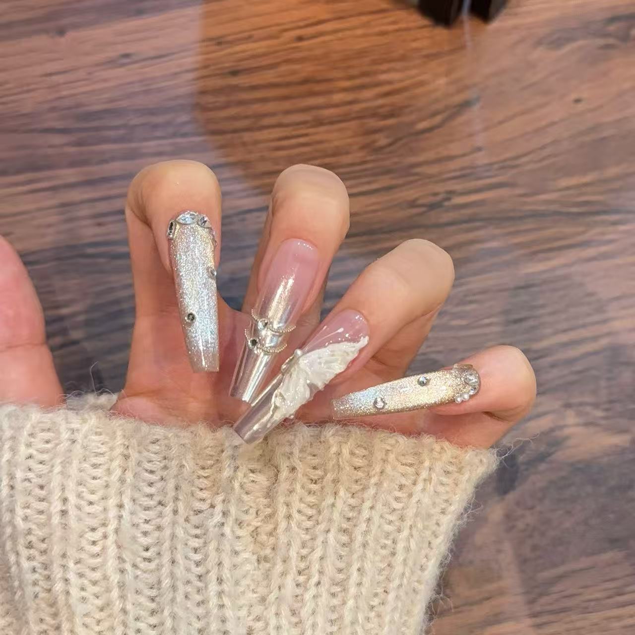 （冰蝶）纯手工爆闪猫眼穿戴甲可爱高级质感可拆卸美甲