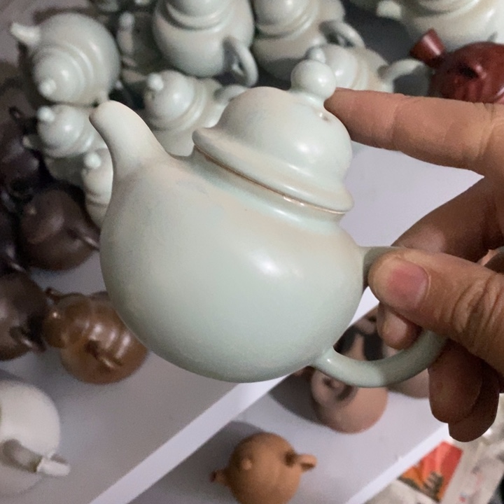 陶瓷艺术品及陶瓷壶