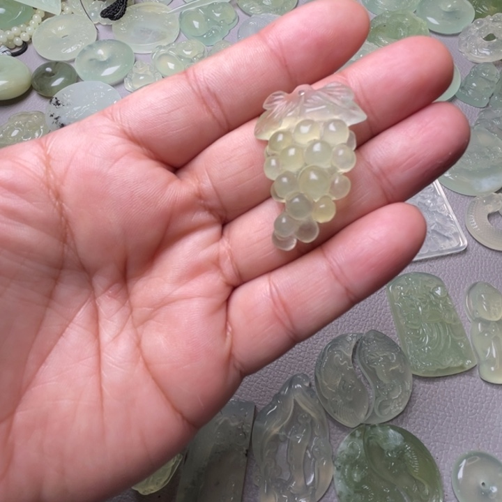 岫玉吊坠(赠链)未镶嵌