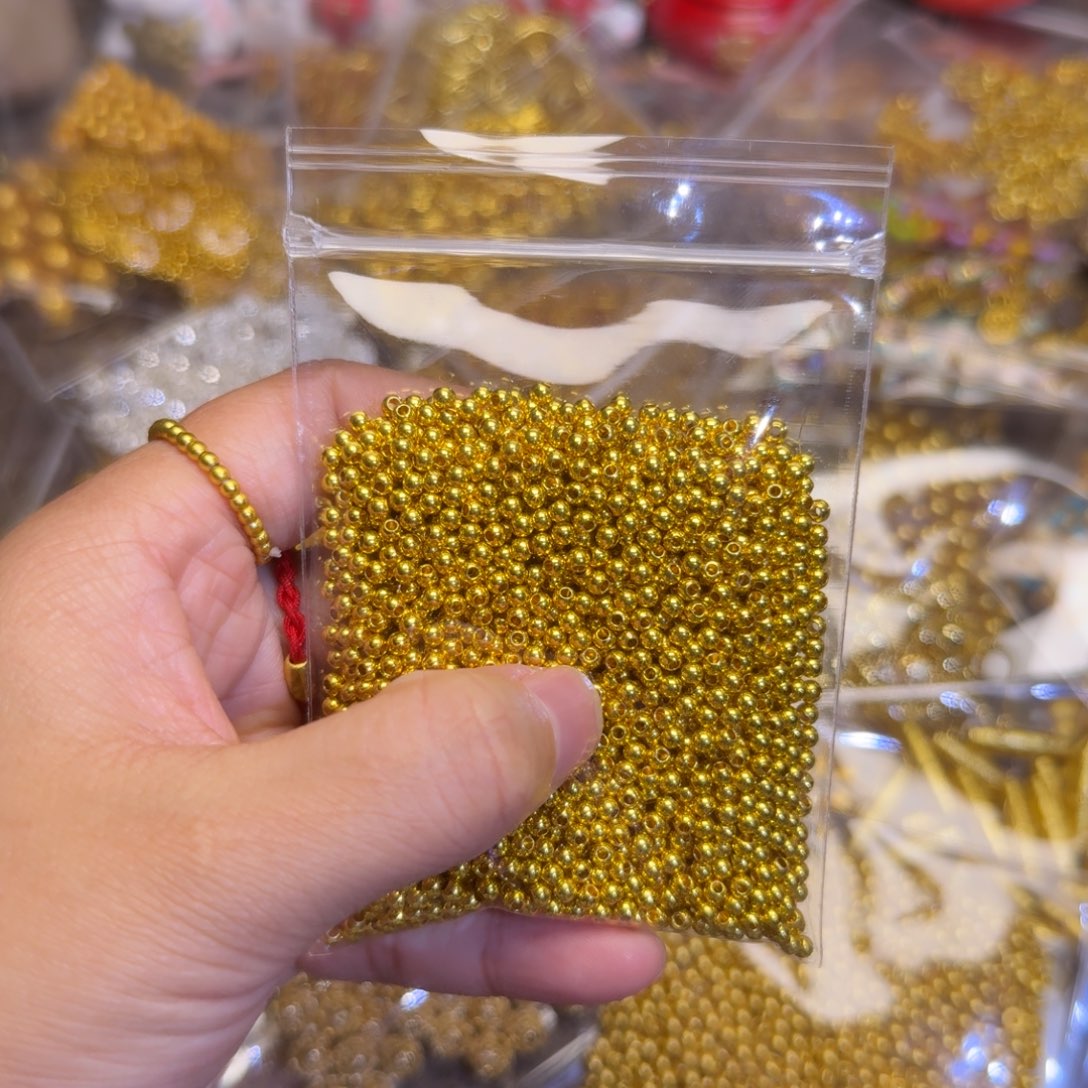 铜合金亮面卡3猪猪100个。003