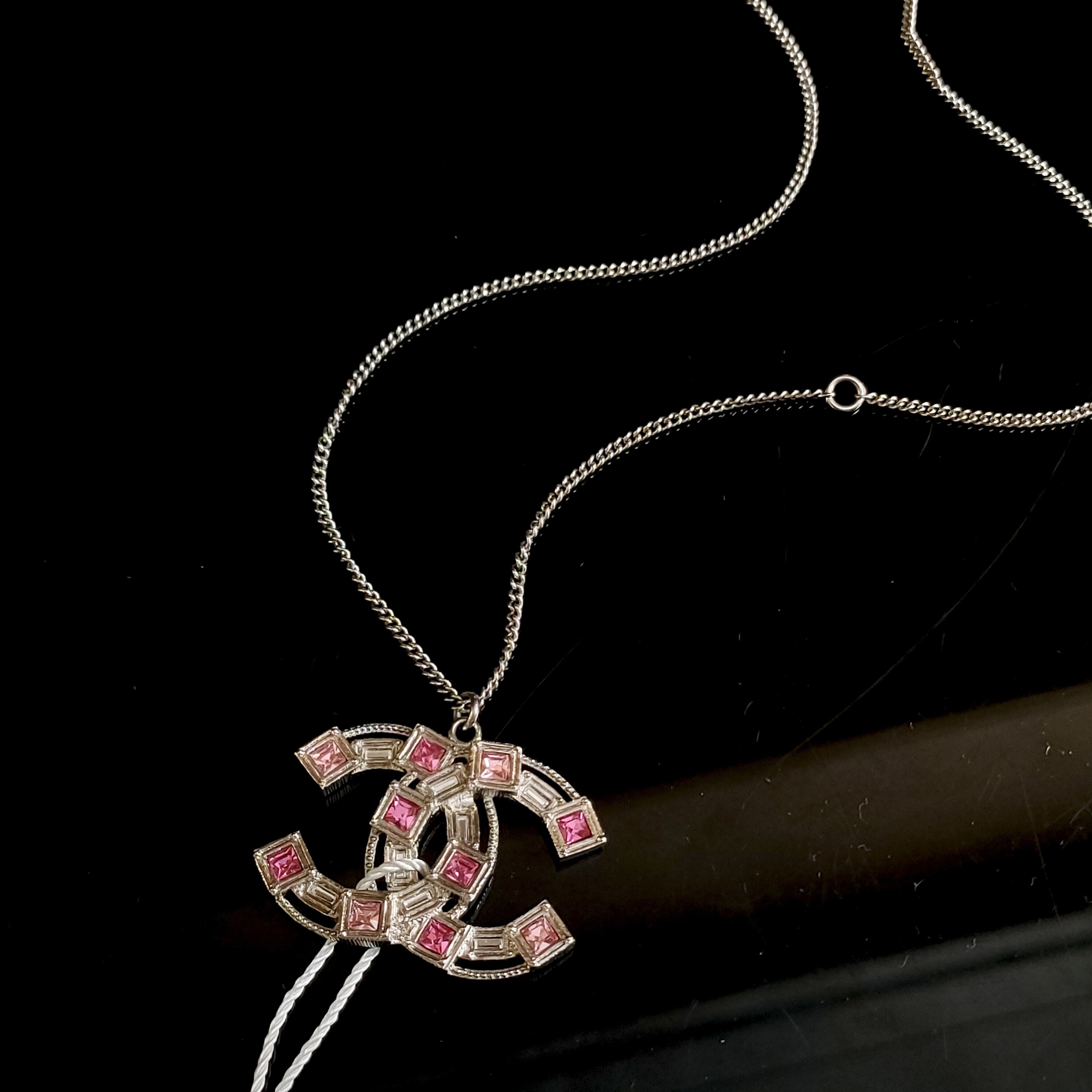 95新 Chanel/香奈儿 Azul-17S双C闪钻大logo吊坠项链 43321