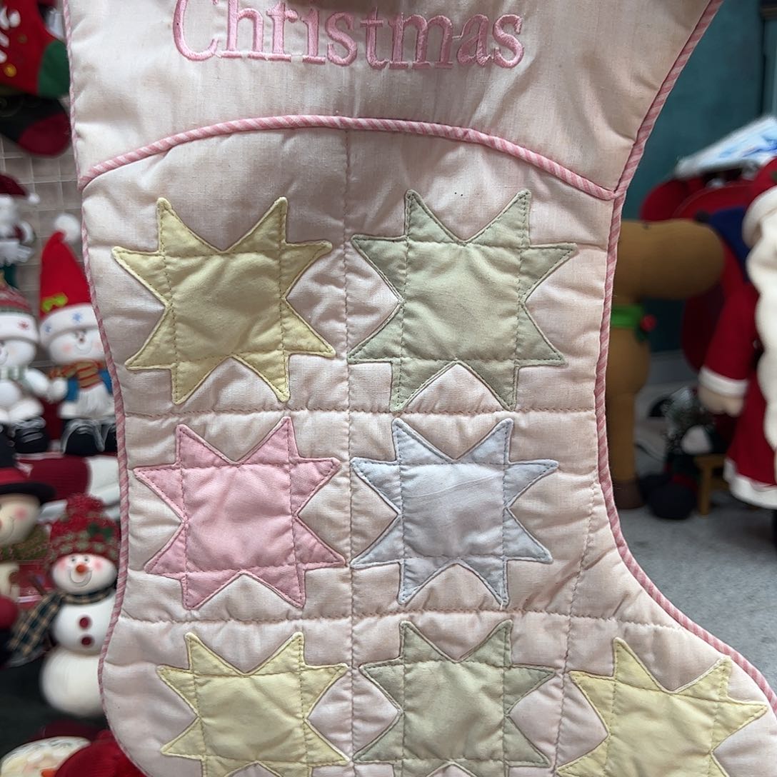 毛绒圣诞粉白袜子挂件