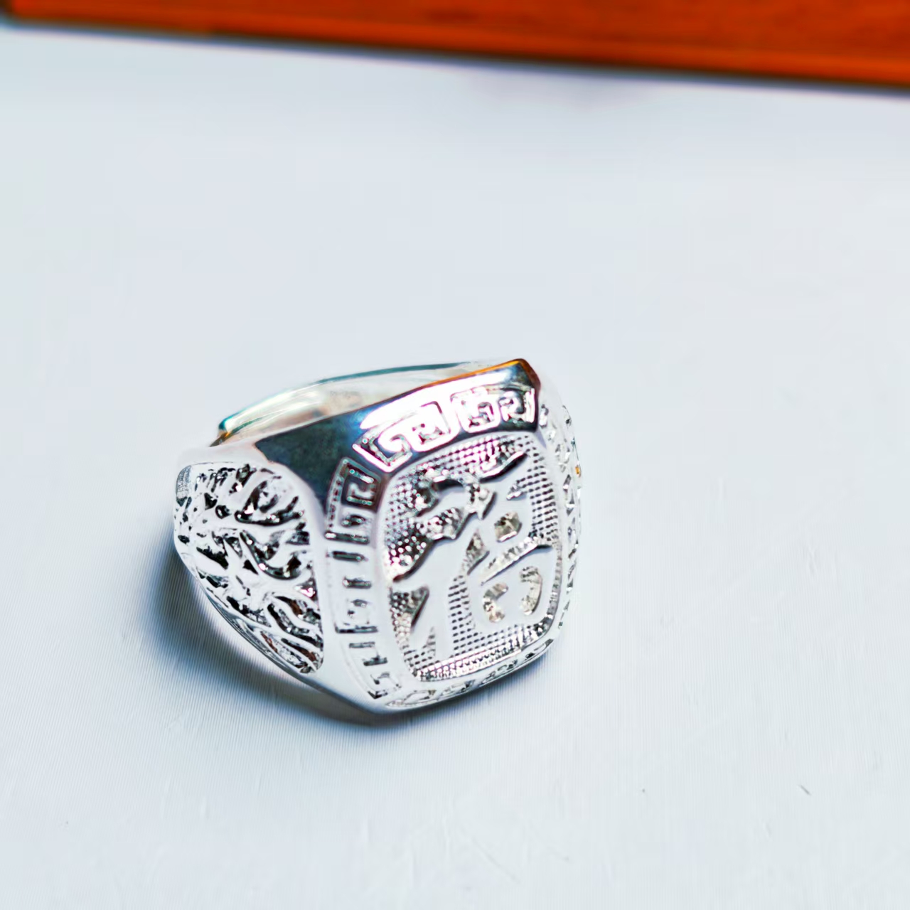 t207纯箔臻奢品时尚戒指