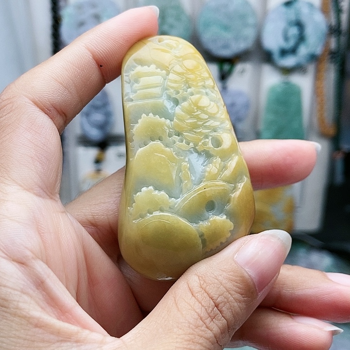 颈饰足铂镶嵌翡翠翡翠