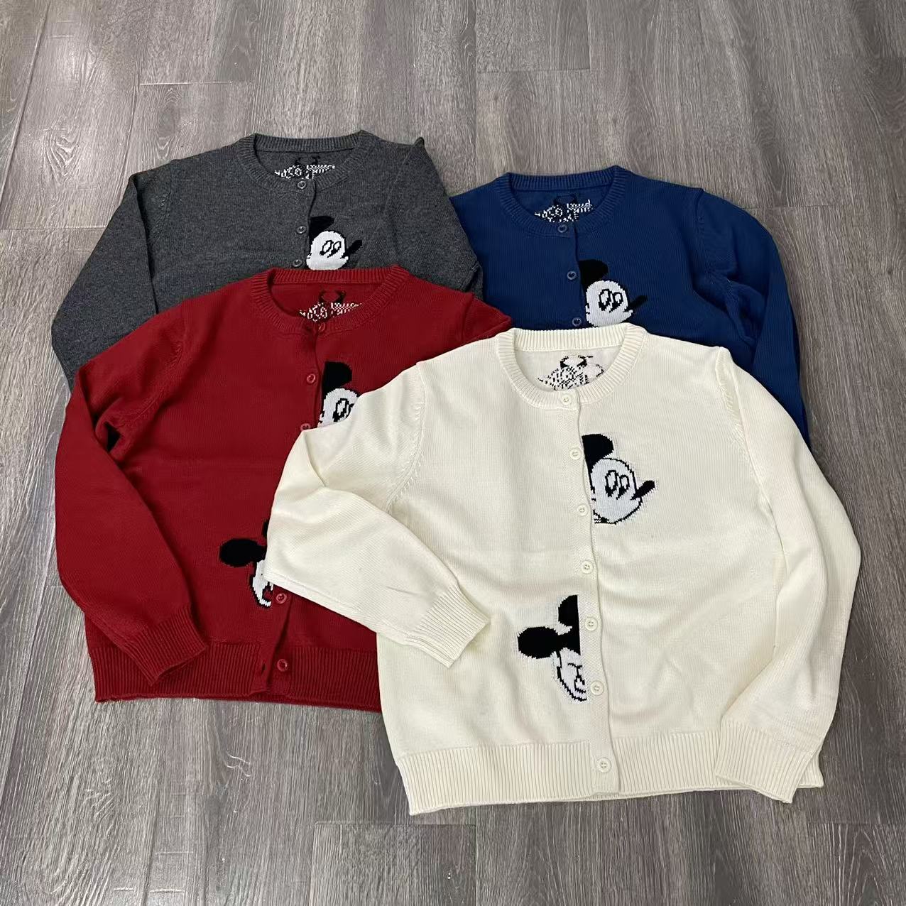 TING GE 冬季福利款简约卡通米奇头圆领长袖针织开衫外套 25096