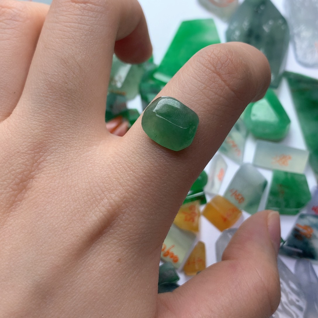 定制翡翠未镶嵌缅甸翡翠原石