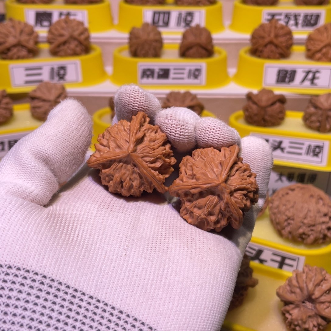 把件桃核盘山三棱