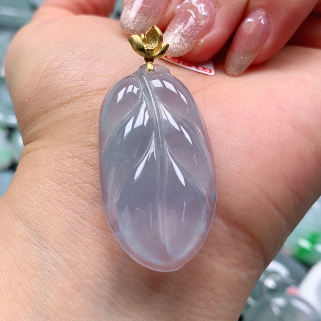 翡翠颈饰18K金镶嵌天然翡翠