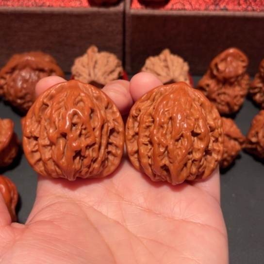 文玩核桃吊坠麦穗虎头