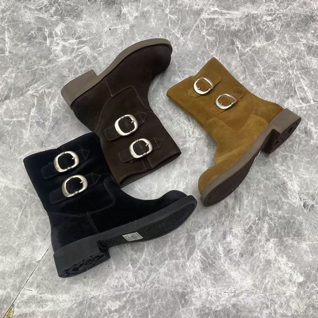 欧货2025新款女靴子厚底粗跟短靴套筒马丁靴时尚百搭靴子8252