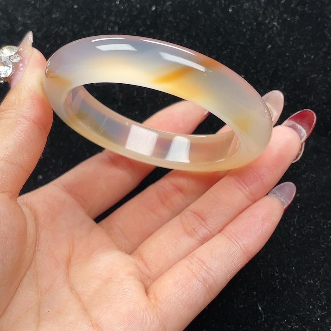 玛瑙/玉髓手镯未镶嵌