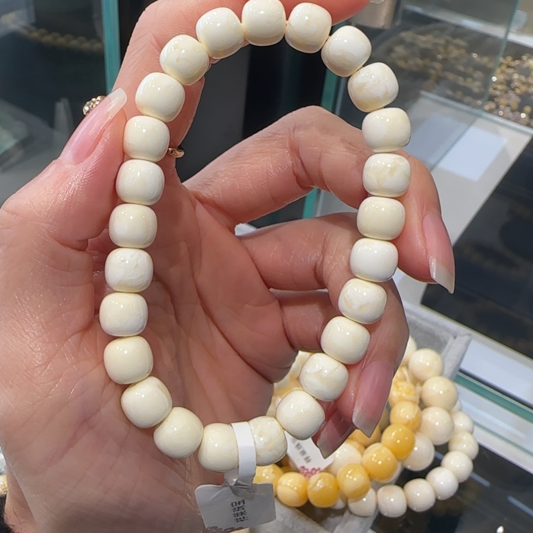 琥珀未镶嵌裸石8mm