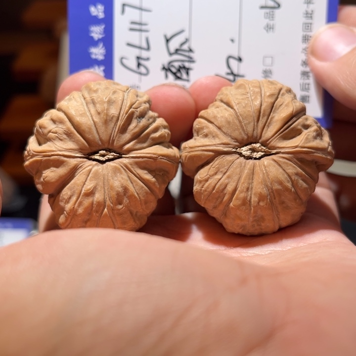 文玩核桃吊坠文玩