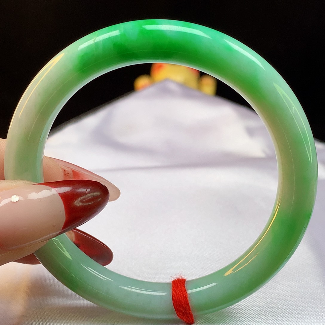 翡翠手镯未镶嵌天然翡翠1184