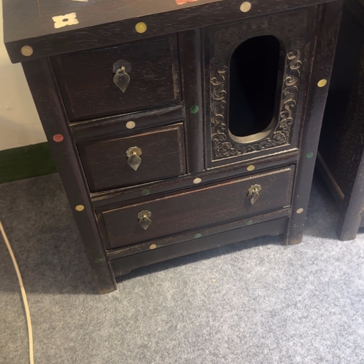 贡木柜子的的的的的