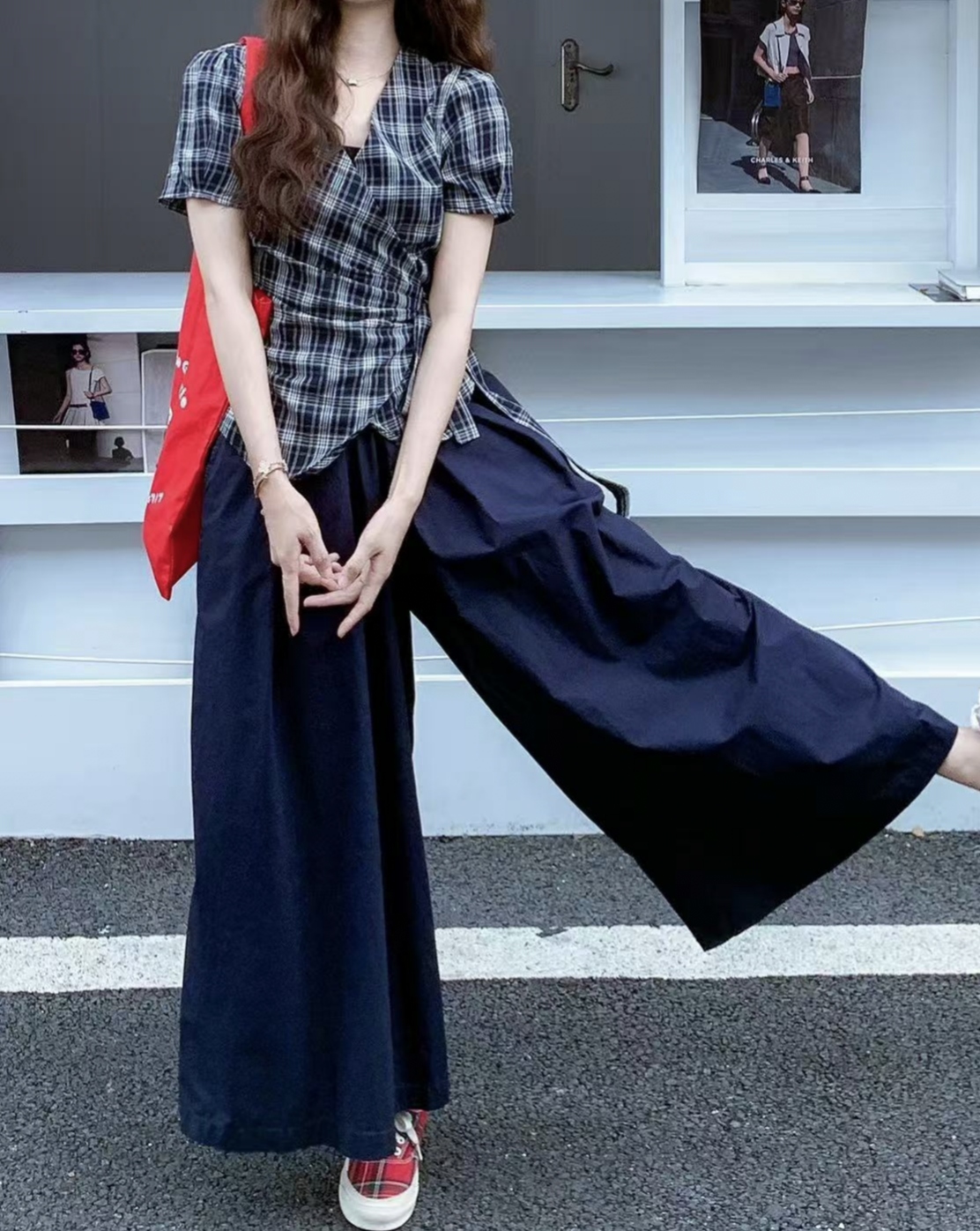 韩系复古格子衬衫搭配高腰阔腿裤时尚套装