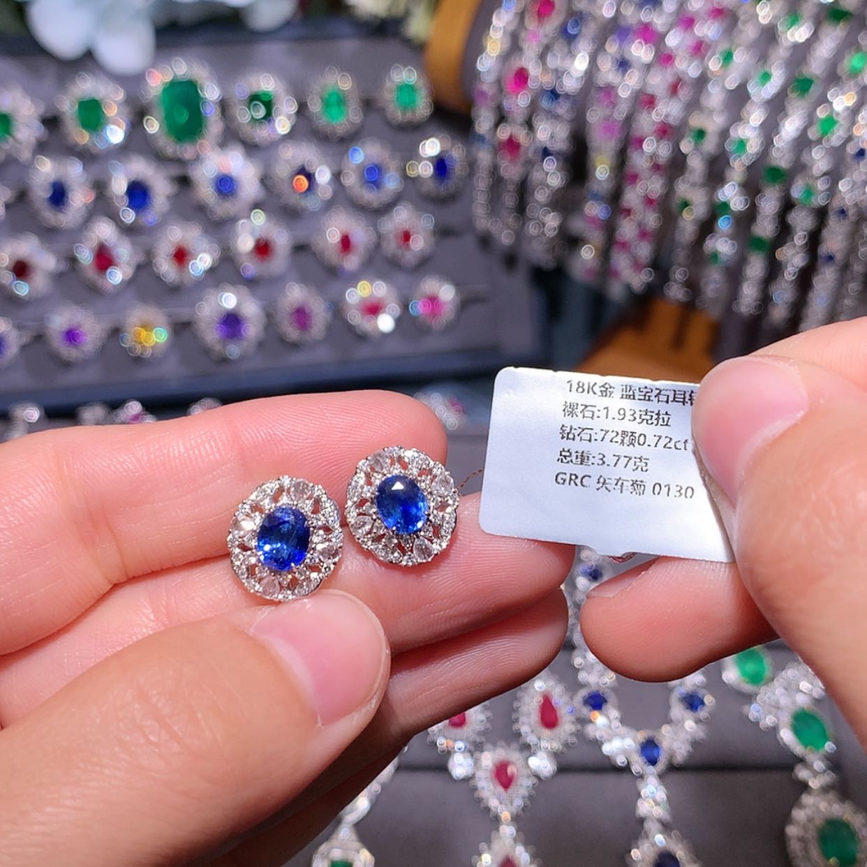 【闪购商品】蓝宝石耳钉18K金镶嵌