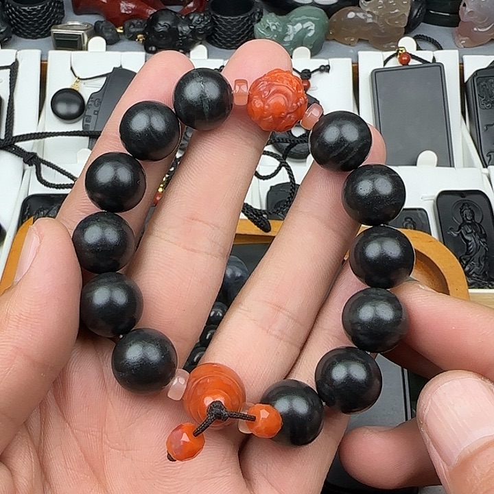 和田玉（墨玉）颈饰未镶嵌卡14
