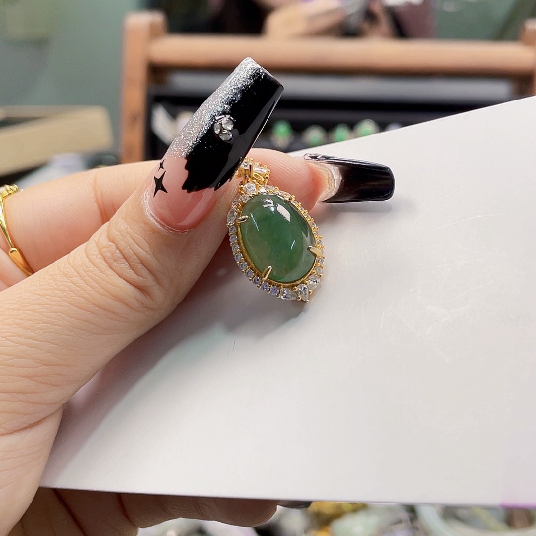 翡翠未镶嵌颈饰天然翡翠Ａ货