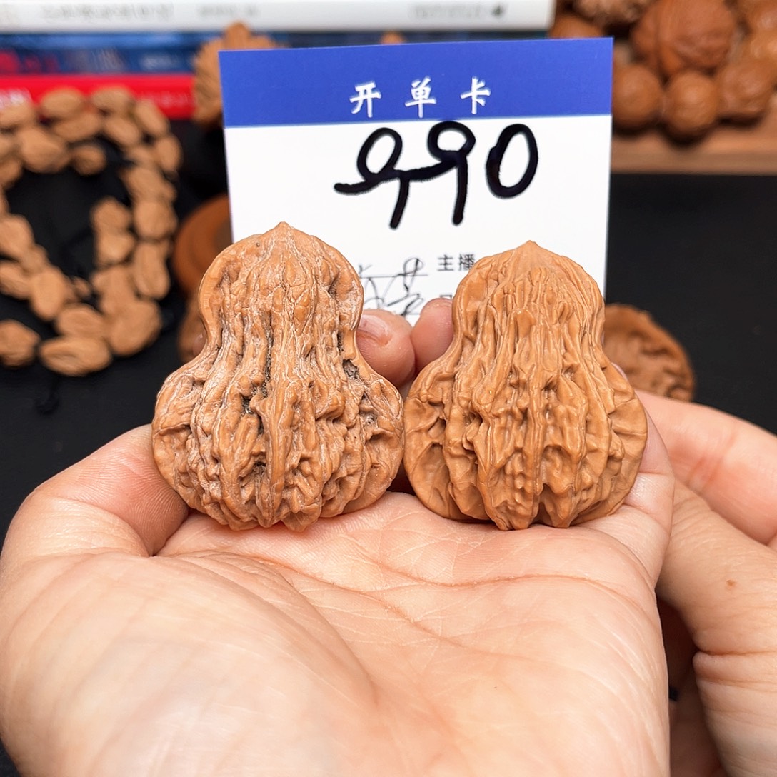 吊坠桃核葫芦核桃
