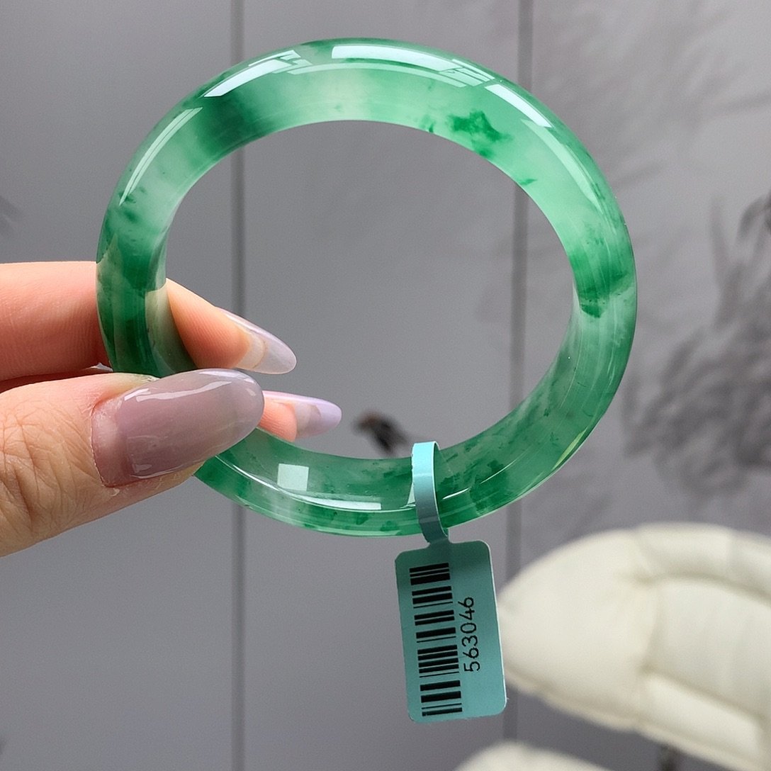 石英质玉手镯未镶嵌56