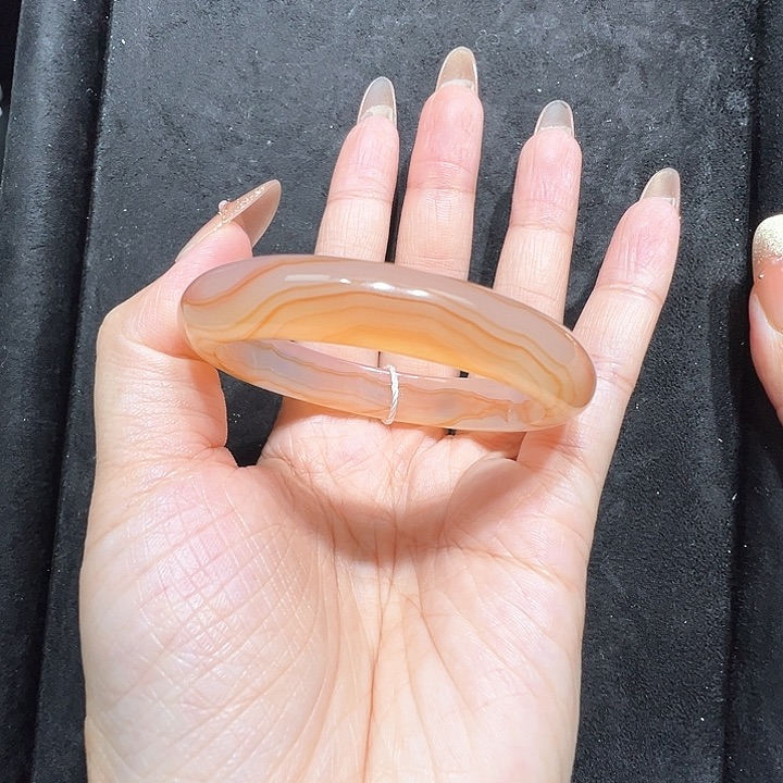 玛瑙/玉髓手镯未镶嵌