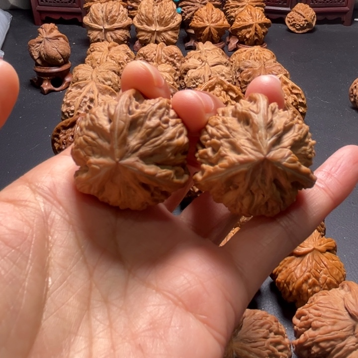 全品文山三棱33尺寸小手捻核桃